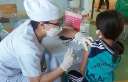 Премьер-министр Фам Минь Чинь отметил необходимость ускорения вакцинации детей в возрасте от 5 до 12 лет