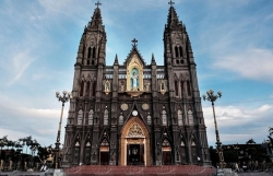 Красота католической церкви Хынгнгиа