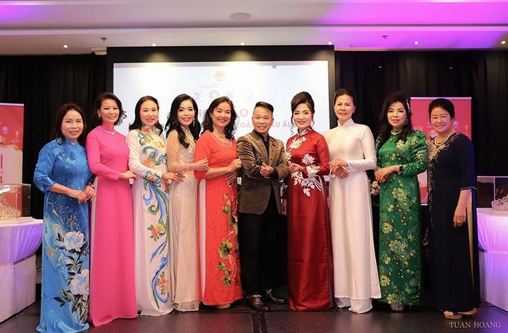 Всеевропейский конкурс платьев аозай для женщин 2024 года пройдет в Польше