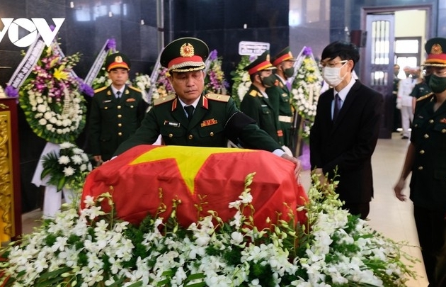 5-й военный округ провел церемонию прощания с Героем Народных Вооруженных Сил Костасом Нгуен Ван Лапом