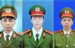 Посмертное награждение Орденами «За боевой подвиг» трех сотрудников СОБ, пожертвовавших собой при тушении пожара