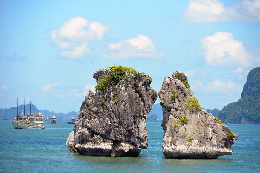 Туризм Вьетнама: залив Халонг – чудо природы