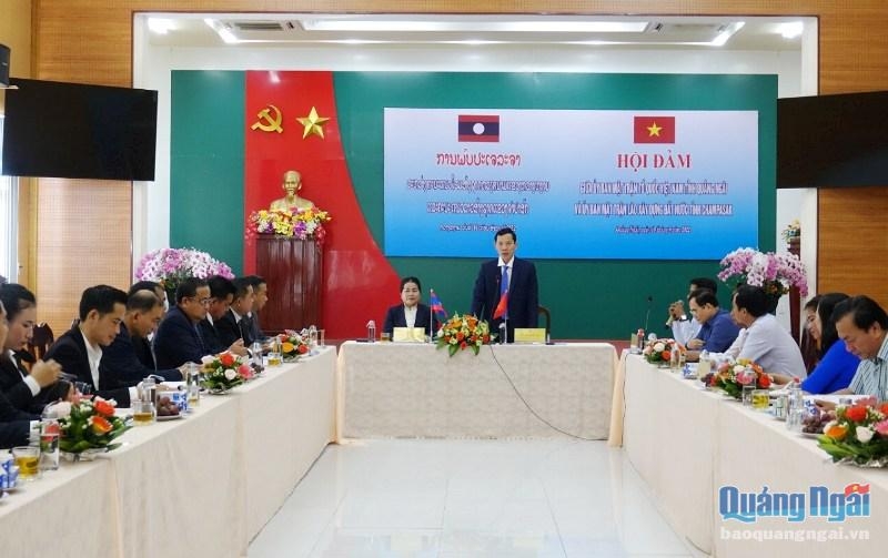 Провинция Куангнгай и провинция Тямпасак (Лаос) обменялись опытом фронтовой работы