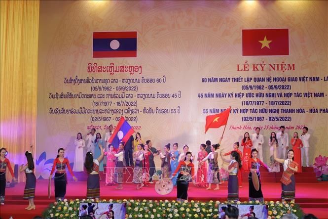 Укрепление отношений сотрудничества между провинциями Тханьхоа и Хуафан (Лаос)