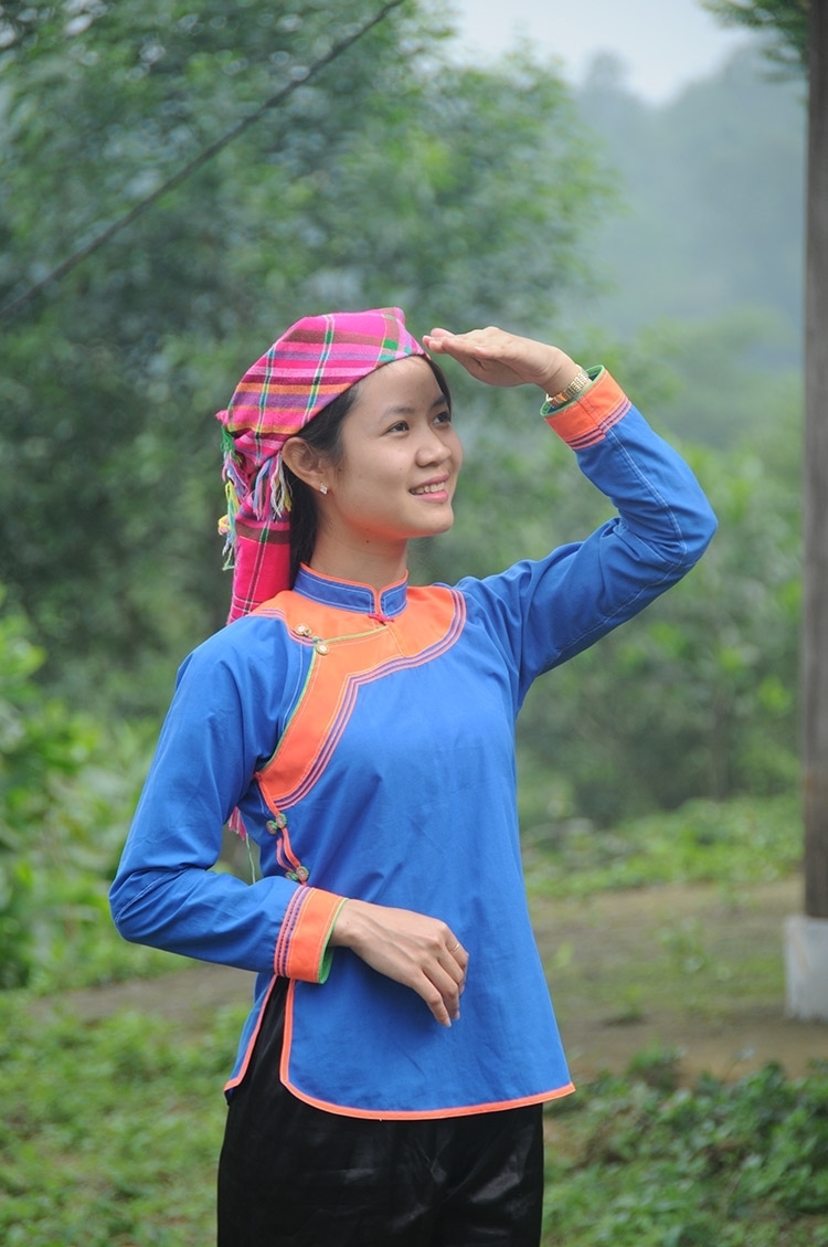 Красота этнической культуры костюма народа Гиай