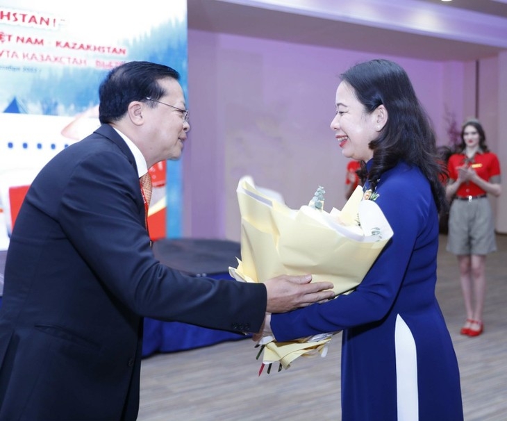 Торжественный прием по случаю 30-летия установления дипломатических отношений между Вьетнамом и Казахстаном