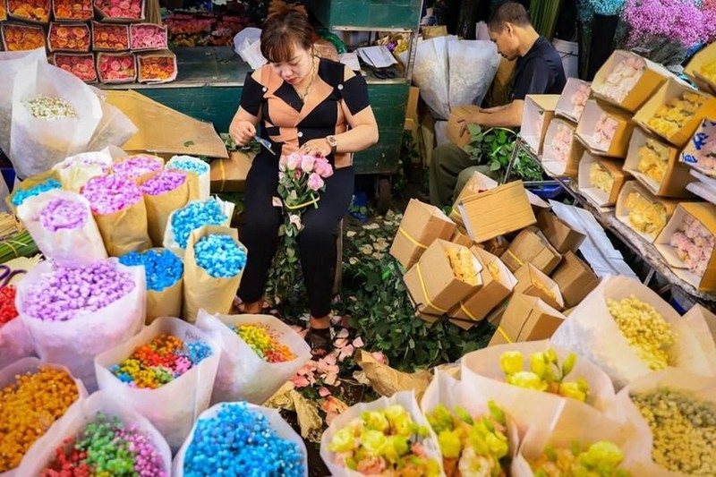 Крупнейший цветочный рынок Ханоя в преддверии Дня вьетнамских женщин