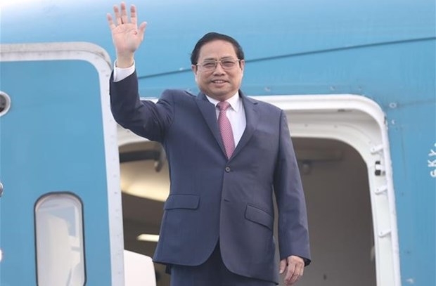 Премьер-министр Фам Минь Чинь отбыл с официальным визитом в Камбоджу
