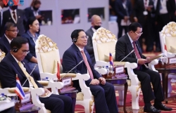 Премьер-министр Фам Минь Чинь принял участие в мероприятиях в рамках саммита АСЕАН
