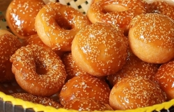 Американский журнал включил жареные пончики Вьетнама в список 30 лучших жареных блюд в мире
