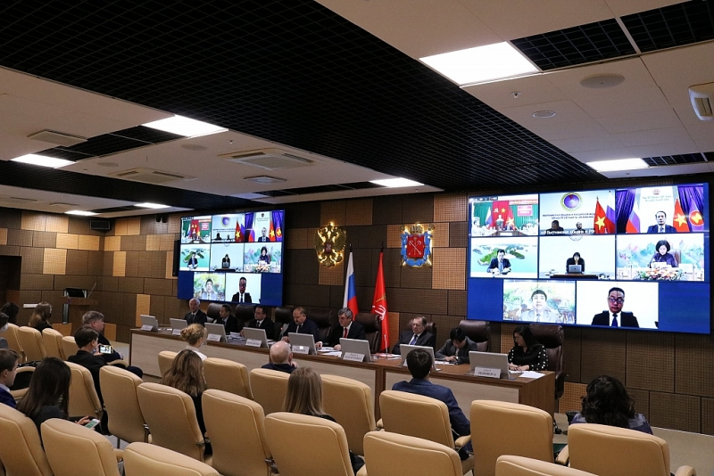 Санкт-Петербург развивает сотрудничество с Вьетнамом во всех областях