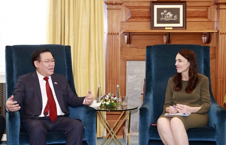 Председатель Национального собрания Вьетнама Выонг Динь Хюэ встретился с премьер-министром Новой Зеландии Джасиндой Ардерн