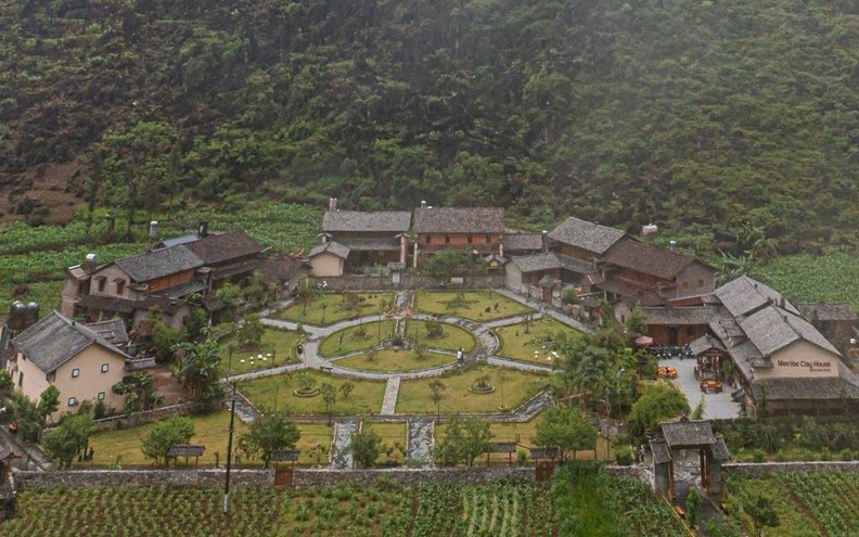 Шестиугольная деревня в Хажанге