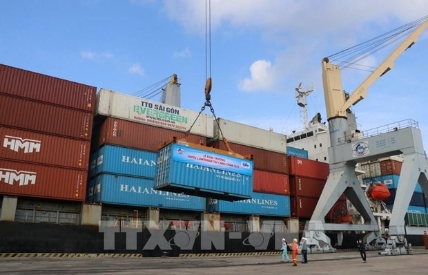 Более 733 млн тонн грузов пропущено через морские порты Вьетнама в 2022 году